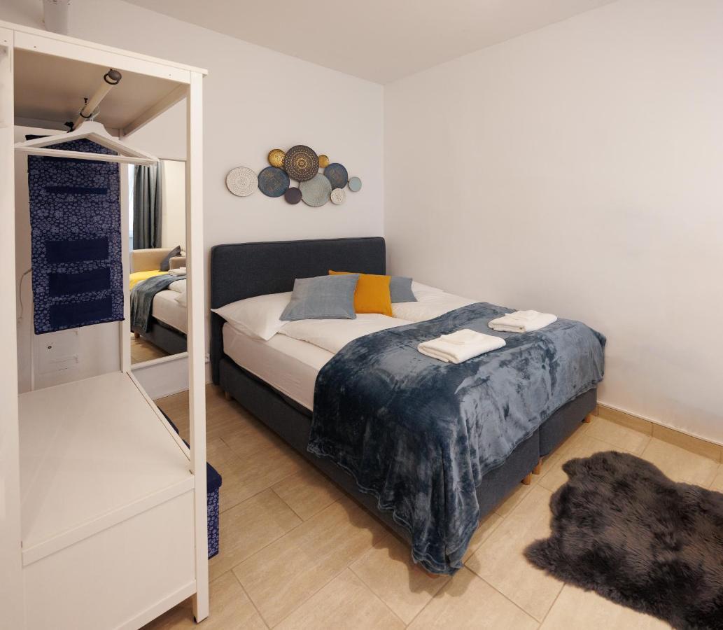 וינה Cozy Market-Square Retreat Located In The Heart Of The 10Th District מראה חיצוני תמונה