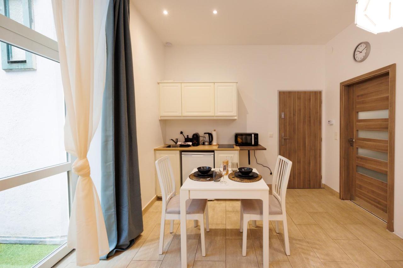 וינה Cozy Market-Square Retreat Located In The Heart Of The 10Th District מראה חיצוני תמונה